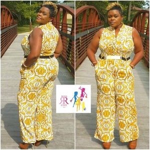 🅿️ 🎉HP🎉 True Goddess Jumper PLUS SIZE NWT WHITE AND YELLOW BELT WITH GOLD